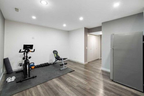9 Elgin Mews Se, Calgary, AB - Indoor Photo Showing Gym Room
