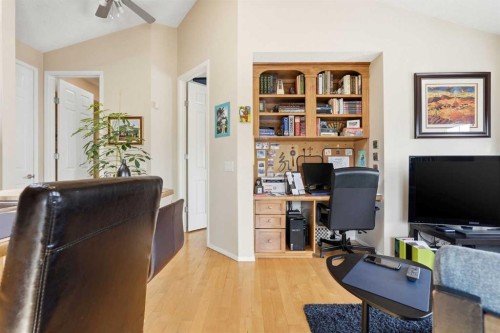 15172 Prestwick Boulevard Se, Calgary, AB - Indoor Photo Showing Office