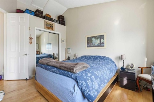 15172 Prestwick Boulevard Se, Calgary, AB - Indoor Photo Showing Bedroom