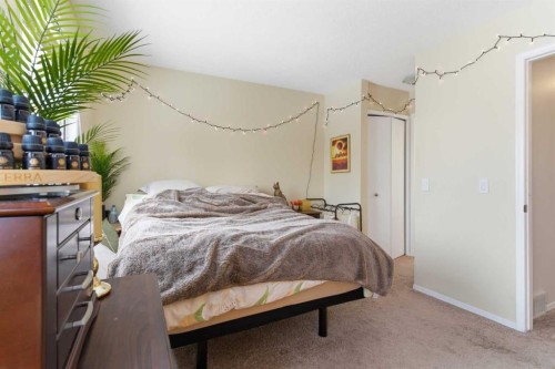 59 Abbeydale Villas Ne, Calgary, AB - Indoor Photo Showing Bedroom