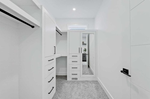 523 55 Avenue Sw, Calgary, AB - Indoor Photo Showing Other Room