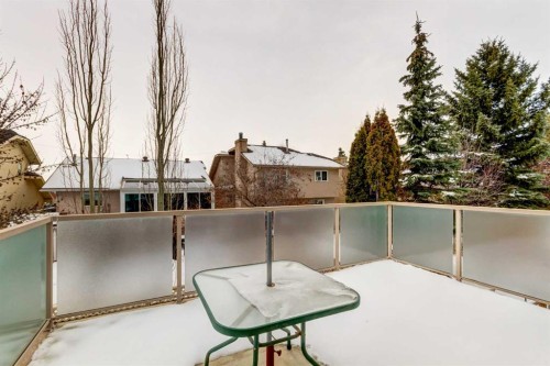 38 Millbank Hill Sw, Calgary, AB - Outdoor
