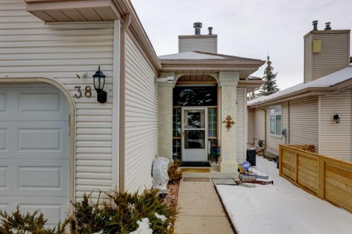38 Millbank Hill Sw, Calgary, AB - Outdoor With Exterior
