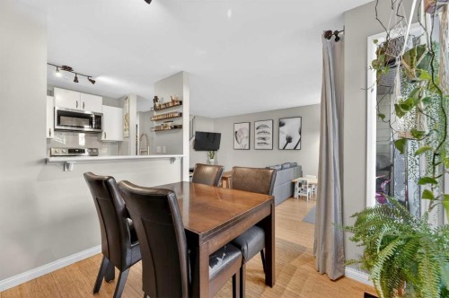 5-111 Grier Terrace Ne, Calgary, AB - Indoor Photo Showing Dining Room