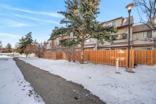5-111 Grier Terrace Ne, Calgary, AB - Outdoor