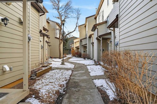 5-111 Grier Terrace Ne, Calgary, AB - Outdoor