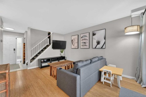 5-111 Grier Terrace Ne, Calgary, AB - Indoor