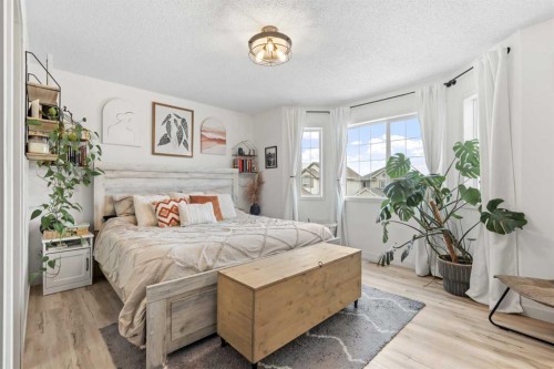 168 Chaparral Ridge Circle Se, Calgary, AB - Indoor Photo Showing Bedroom