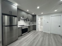 50 copperhead Way Calgary, AB T2Z 5G1