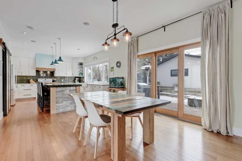 4512 21 Avenue Nw, Calgary, AB - Indoor