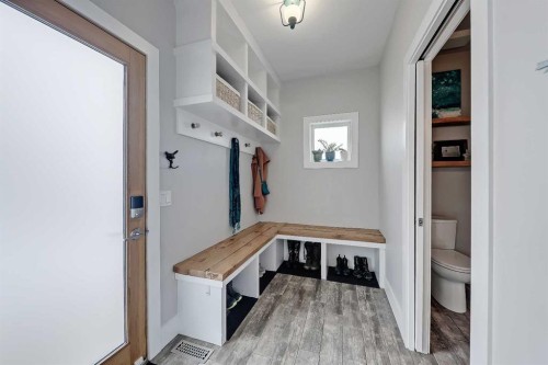 4512 21 Avenue Nw, Calgary, AB - Indoor Photo Showing Other Room