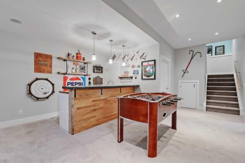 4512 21 Avenue Nw, Calgary, AB - Indoor Photo Showing Other Room