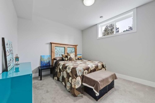 4512 21 Avenue Nw, Calgary, AB - Indoor Photo Showing Bedroom