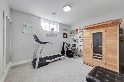 4512 21 Avenue Nw, Calgary, AB - Indoor Photo Showing Gym Room