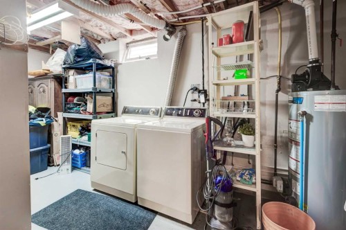 88 Sunhurst Road Se, Calgary, AB - Indoor Photo Showing Laundry Room