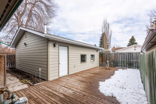 88 Sunhurst Road Se, Calgary, AB - Outdoor With Exterior