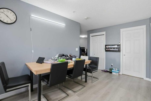 5106-70 Panamount Drive Nw, Calgary, AB - Indoor Photo Showing Dining Room