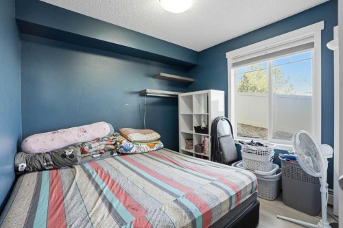 5106-70 Panamount Drive Nw, Calgary, AB - Indoor Photo Showing Bedroom