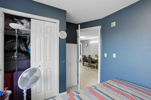 5106-70 Panamount Drive Nw, Calgary, AB - Indoor Photo Showing Bedroom