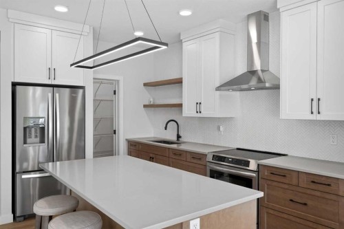 78 Silverton Glen Crescent Sw, Calgary, AB - Indoor Photo Showing Kitchen With Upgraded Kitchen