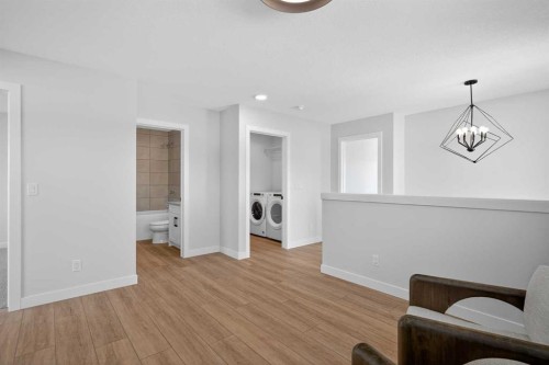 78 Silverton Glen Crescent Sw, Calgary, AB - Indoor Photo Showing Other Room