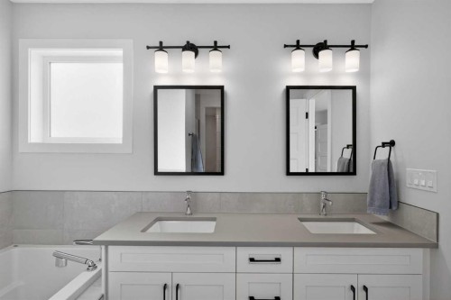 78 Silverton Glen Crescent Sw, Calgary, AB - Indoor Photo Showing Bathroom