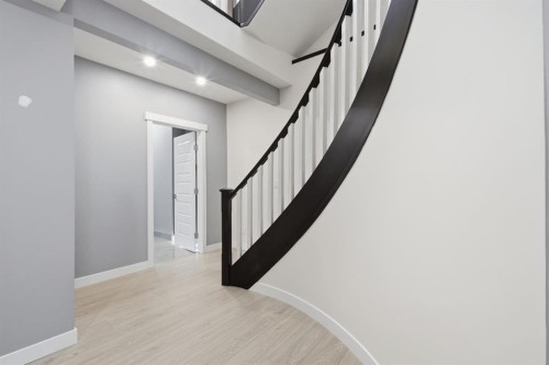 101 Evansborough Green Nw, Calgary, AB - Indoor Photo Showing Other Room