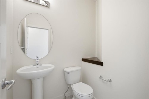 101 Evansborough Green Nw, Calgary, AB - Indoor Photo Showing Bathroom