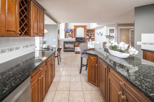 143 Hamptons Terrace Nw, Calgary, AB - Indoor Photo Showing Kitchen