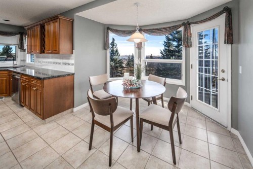 143 Hamptons Terrace Nw, Calgary, AB - Indoor Photo Showing Dining Room