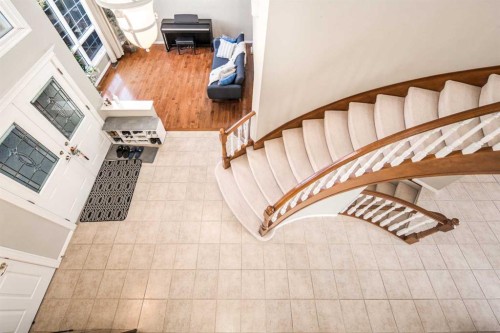 143 Hamptons Terrace Nw, Calgary, AB - Indoor Photo Showing Other Room