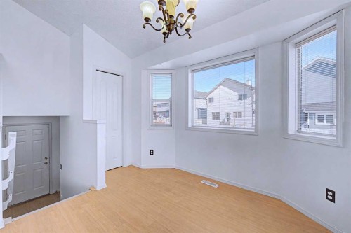 152 Saddlecreek Terrace Ne, Calgary, AB - Indoor Photo Showing Other Room