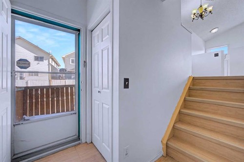 152 Saddlecreek Terrace Ne, Calgary, AB - Indoor Photo Showing Other Room