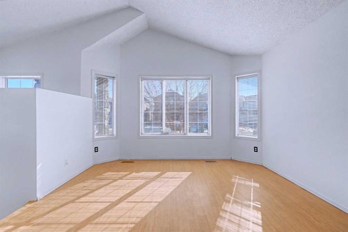 152 Saddlecreek Terrace Ne, Calgary, AB - Indoor Photo Showing Other Room
