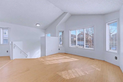 152 Saddlecreek Terrace Ne, Calgary, AB - Indoor Photo Showing Other Room