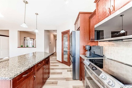 148 Hawkmere Way, Chestermere, AB - Indoor Photo Showing Kitchen