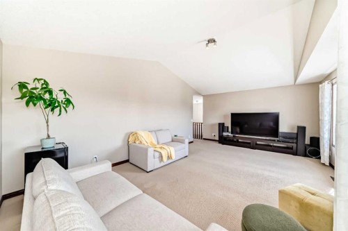 148 Hawkmere Way, Chestermere, AB - Indoor