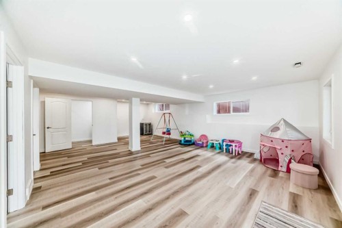 148 Hawkmere Way, Chestermere, AB - Indoor