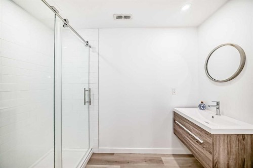 148 Hawkmere Way, Chestermere, AB - Indoor Photo Showing Bathroom