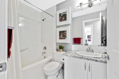 36 Cranarch Grove Se, Calgary, AB - Indoor Photo Showing Bathroom
