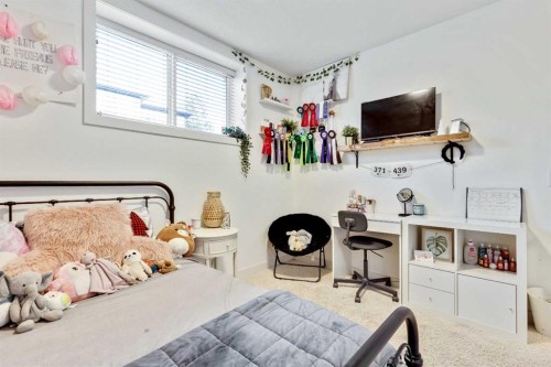36 Cranarch Grove Se, Calgary, AB - Indoor Photo Showing Bedroom