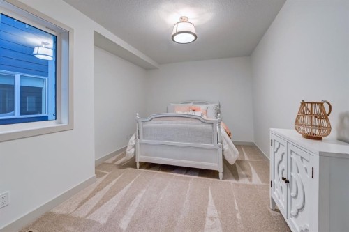 128 Sunrise Heath, Cochrane, AB - Indoor