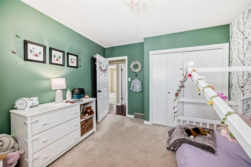 5202 44 Street, Olds, AB - Indoor Photo Showing Bedroom