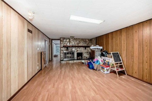 5202 44 Street, Olds, AB - Indoor Photo Showing Other Room