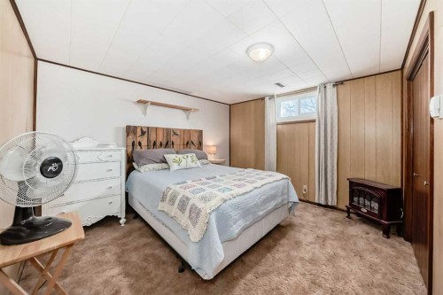 5202 44 Street, Olds, AB - Indoor Photo Showing Bedroom