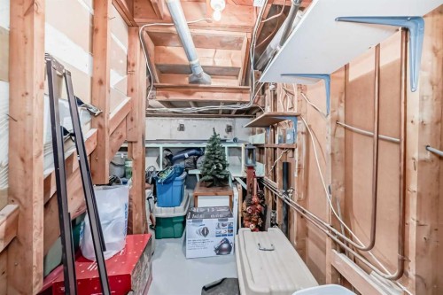 5202 44 Street, Olds, AB - Indoor