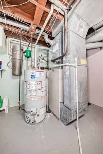 5202 44 Street, Olds, AB - Indoor Photo Showing Basement