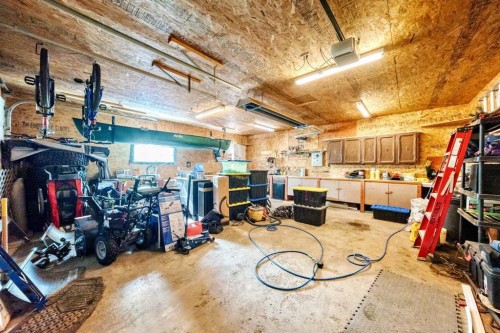 5202 44 Street, Olds, AB - Indoor Photo Showing Garage
