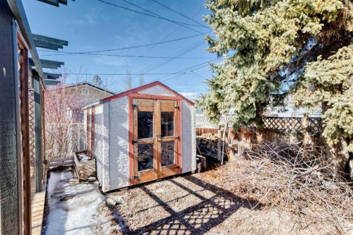 5202 44 Street, Olds, AB - Outdoor