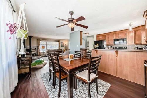 5202 44 Street, Olds, AB - Indoor